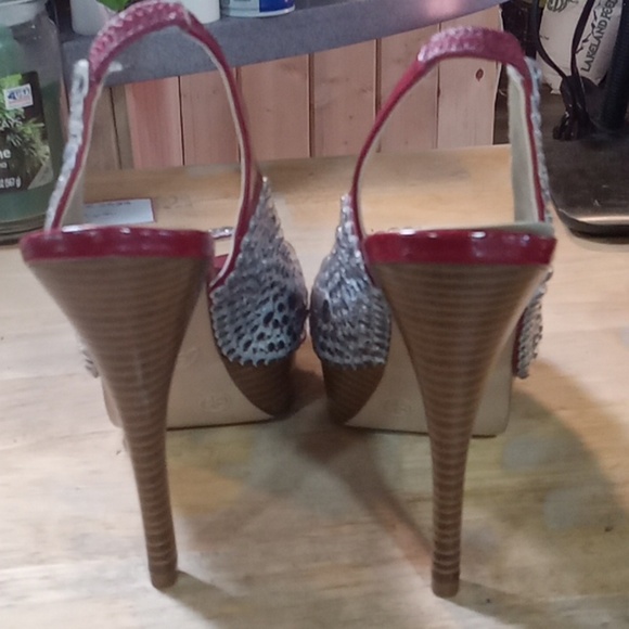 City Streets Burgandy Heels Embellished With Googly Eyes - Picture 4 of 7